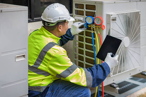 Professional Hvac technician working in Cashion, OK